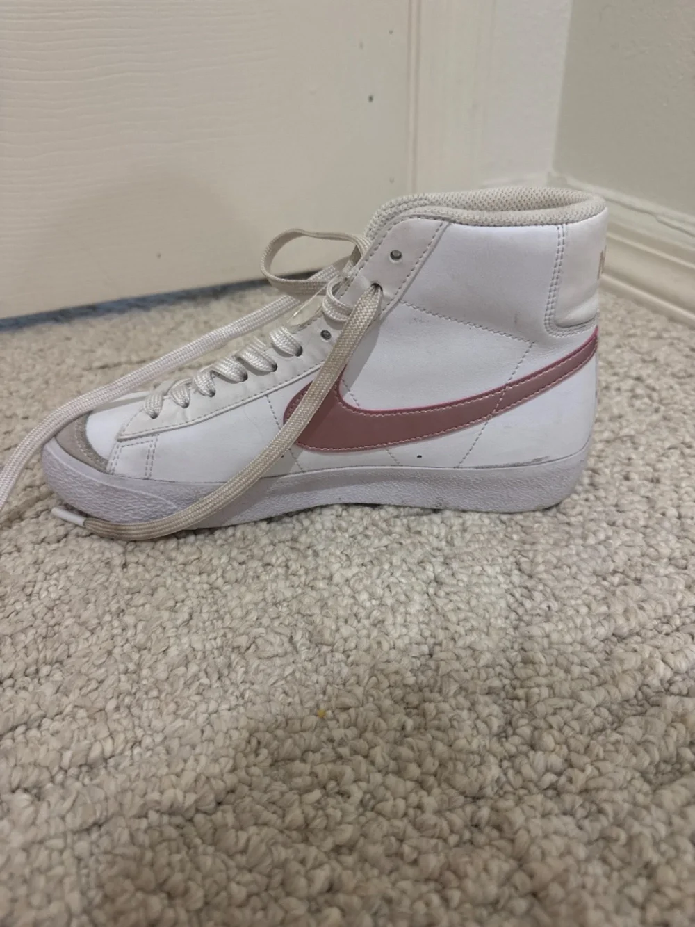 Nike mid rise sneakers